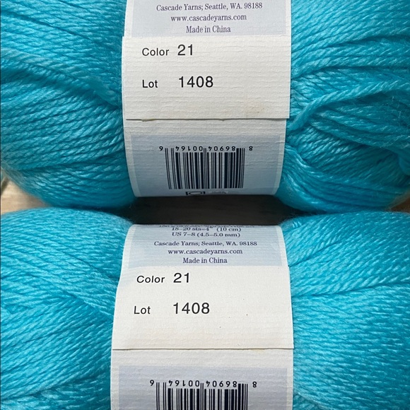 CASCADE YARNS Pacific BUNDLE of 2 Balls NWT - Picture 3 of 8